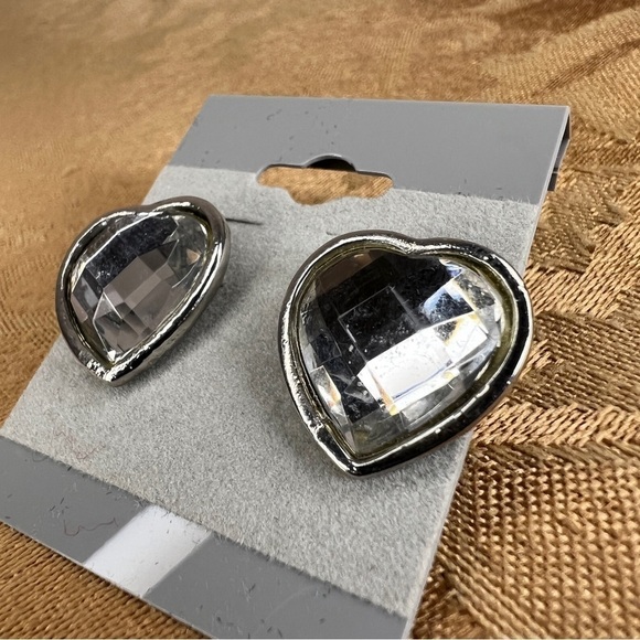 HEART EARRINGS POST BACKING SILVER ACCENT GEM RETRO KAWAII RETRO - Picture 2 of 5